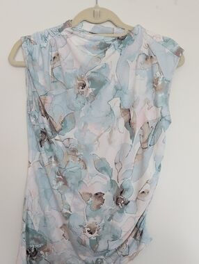 Calvin Klein Floral Watercolor Sleeveless Women's Top - Pale Blue